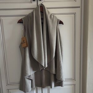 LOOK Shawl Vest Sweater Taupe Soft Layering Warmth Women’s One Size